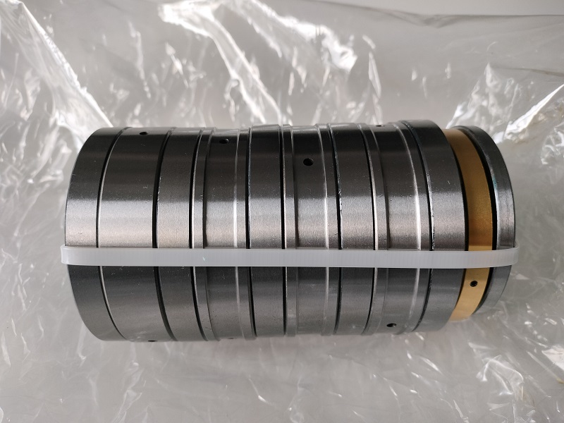 Eight stages thrust cylindrical roller bearing F-81600.T8R stock