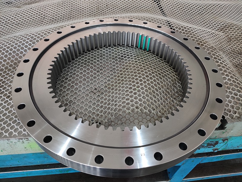 Crossed roller Slewing bearing RKS.162.14.0744 with internal teeth 
