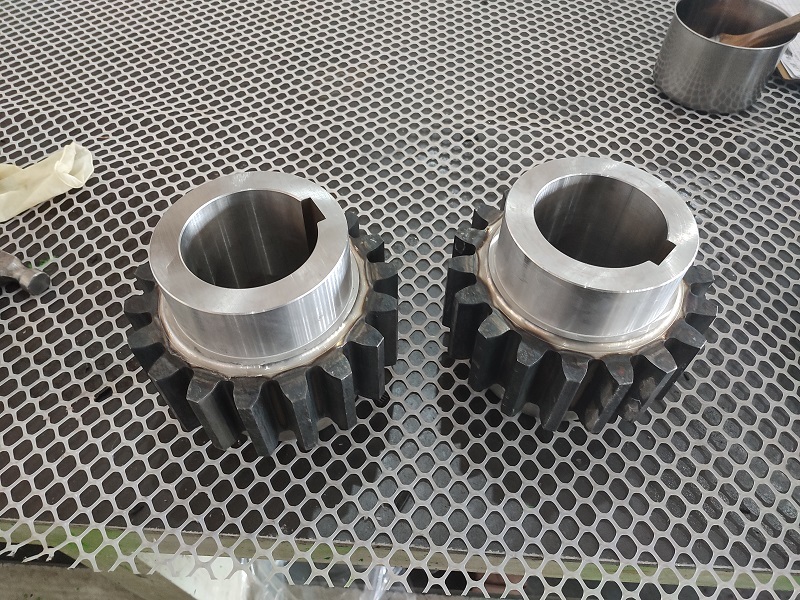 Pinion gear transmission 180*120*70mm with quenching teeth