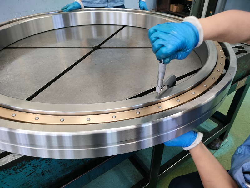 Cylindrical roller bearing 527465P5 used for tubular stranding machine 