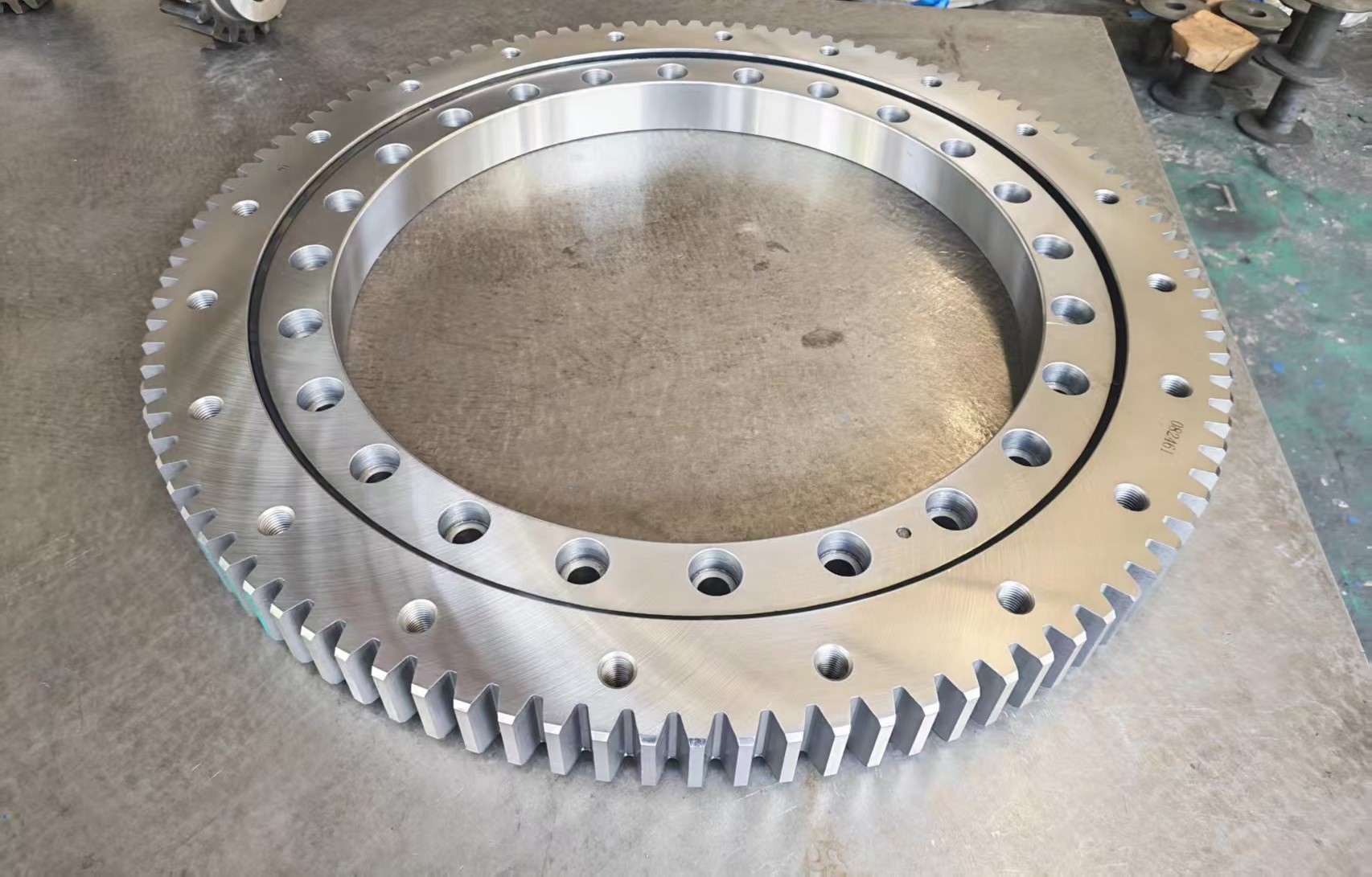 Slewing Ball bearing with external teeth STE-730 In stock 